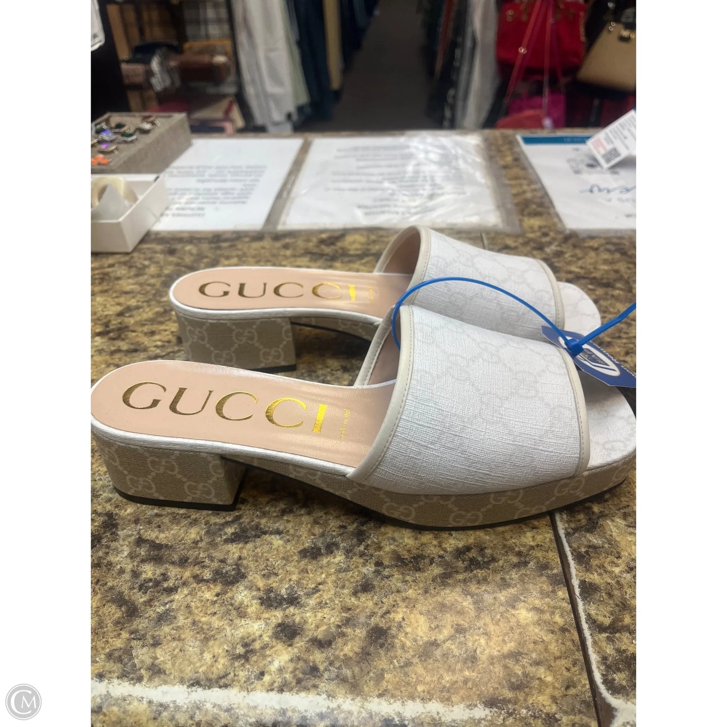 Shoes Heels Block By Gucci In Cream, Size: 9