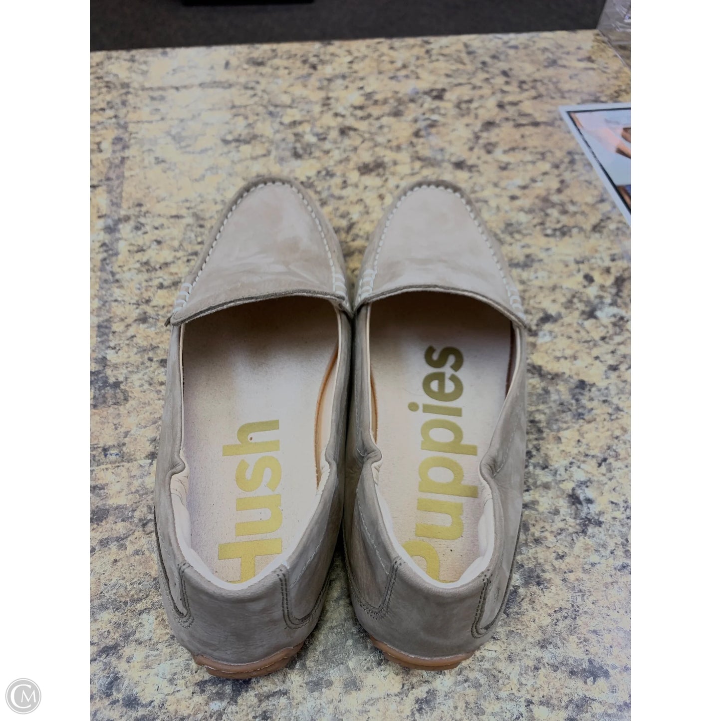 Shoes Flats By Hush Puppies In Beige, Size: 9