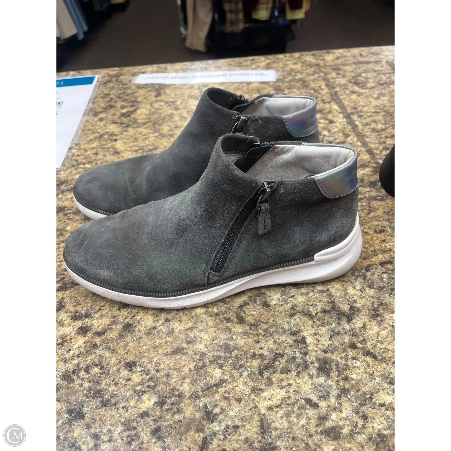 Shoes Athletic By Johnston & Murphy In Grey, Size: 7