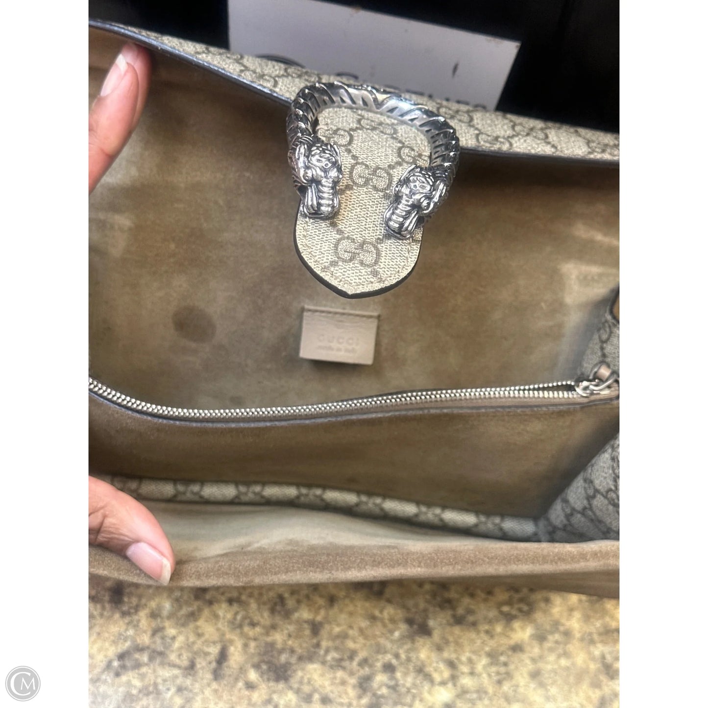 Crossbody Luxury Designer By Gucci, Size: Medium