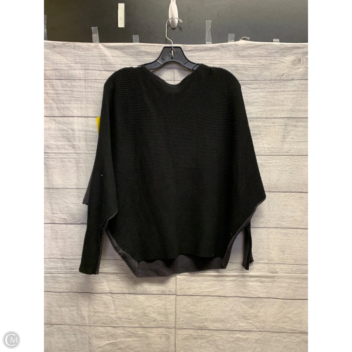Top Long Sleeve By Tahari In Black & Grey, Size: S