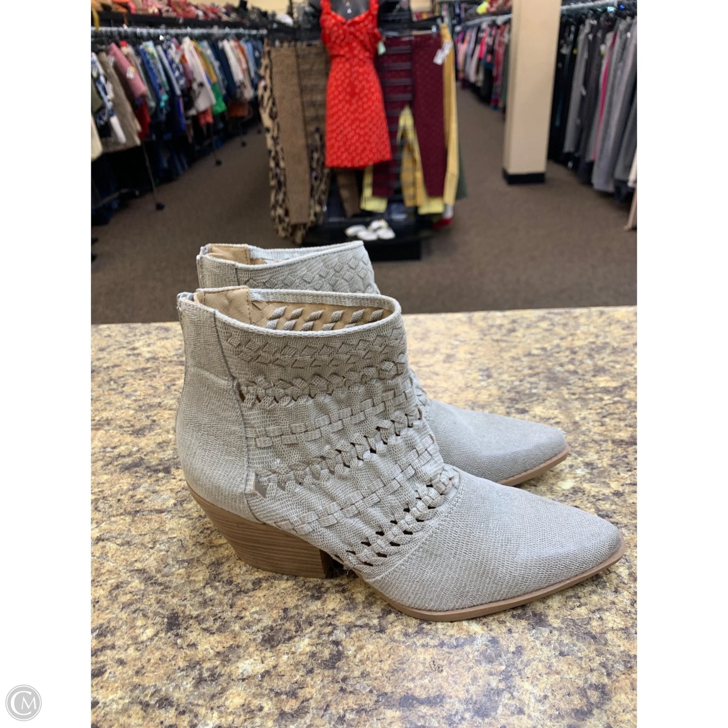 Boots Ankle Heels By Clothes Mentor In Beige, Size: 9