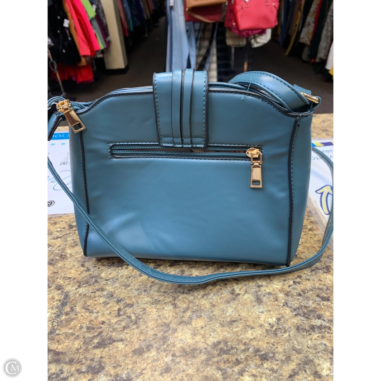 Crossbody By Cmf, Size: Medium