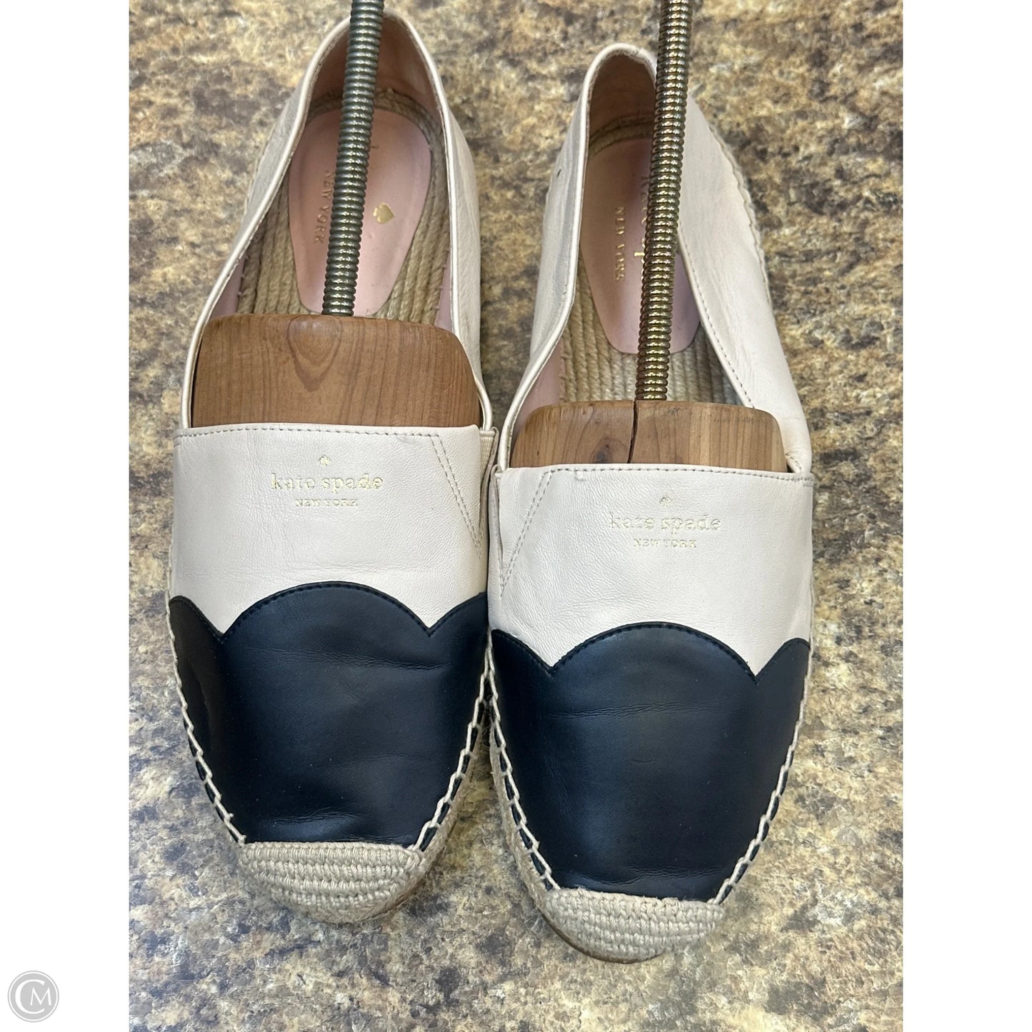 Shoes Designer By Kate Spade In Black & Cream, Size: 8.5
