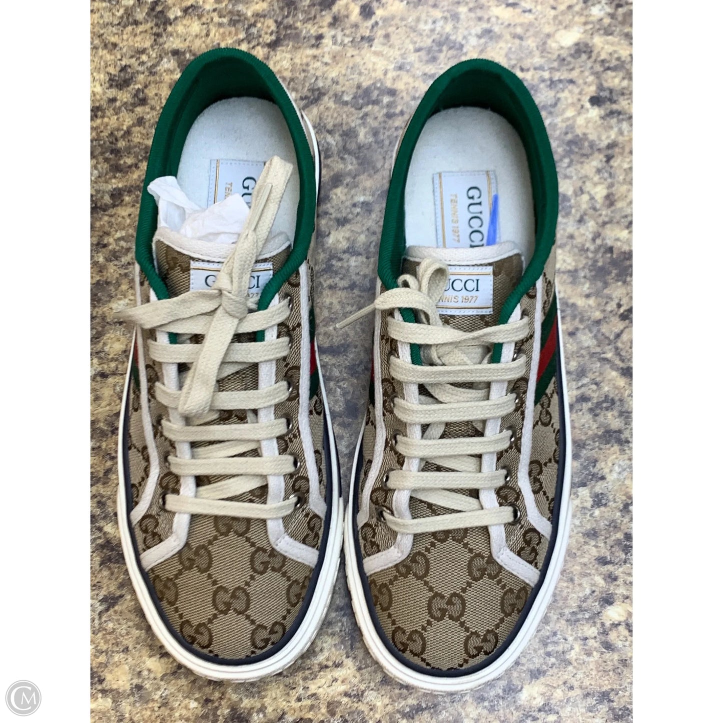 Shoes Luxury Designer By Gucci In Beige, Size: 8
