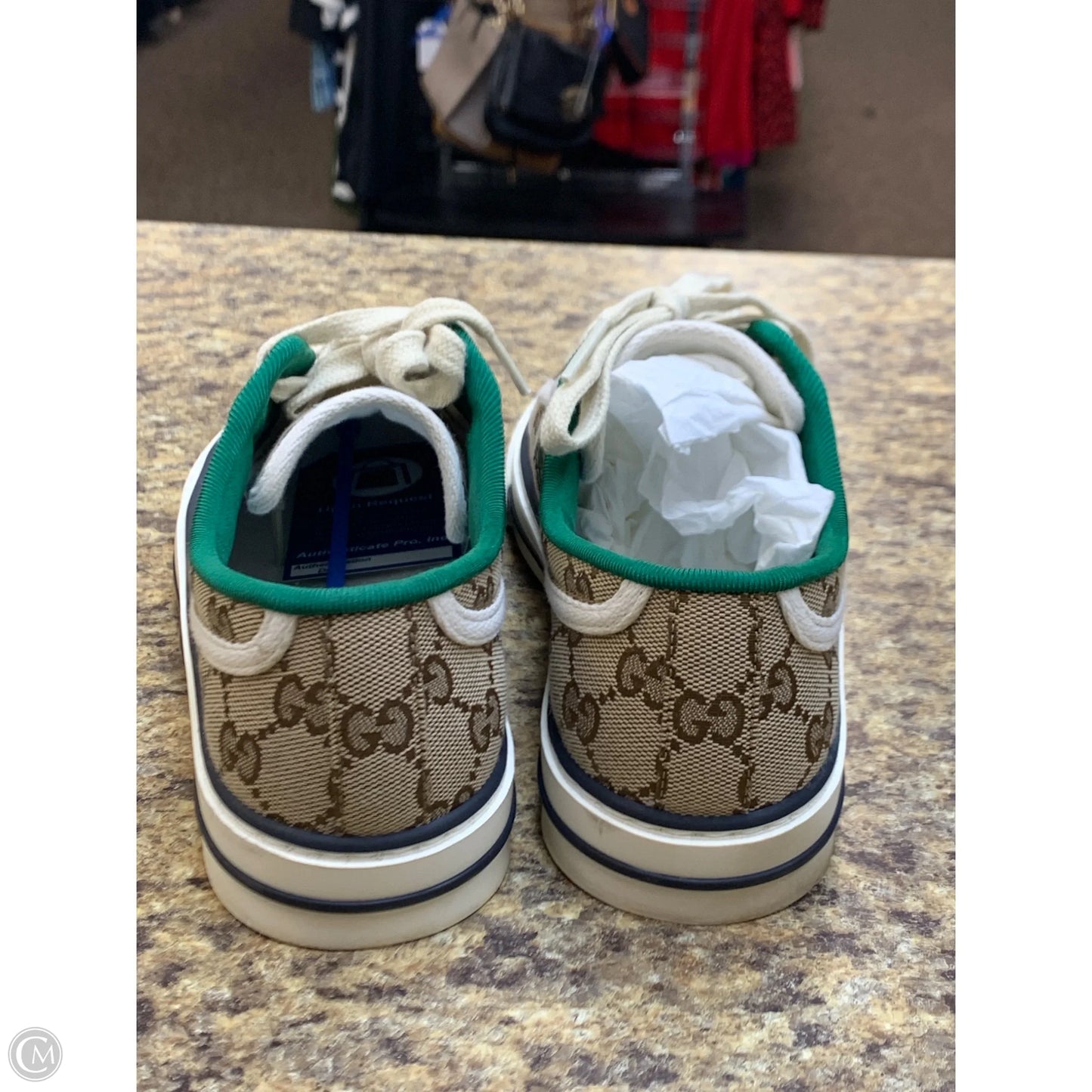 Shoes Luxury Designer By Gucci In Beige, Size: 8