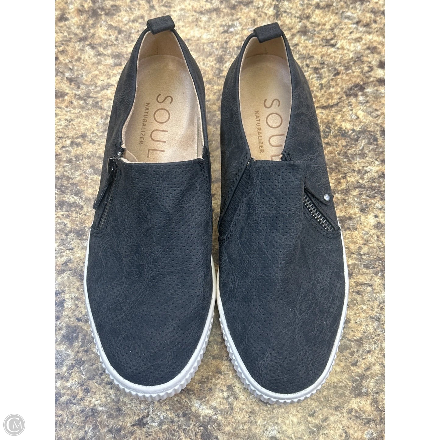 Shoes Athletic By Cmf In Black & White, Size: 6