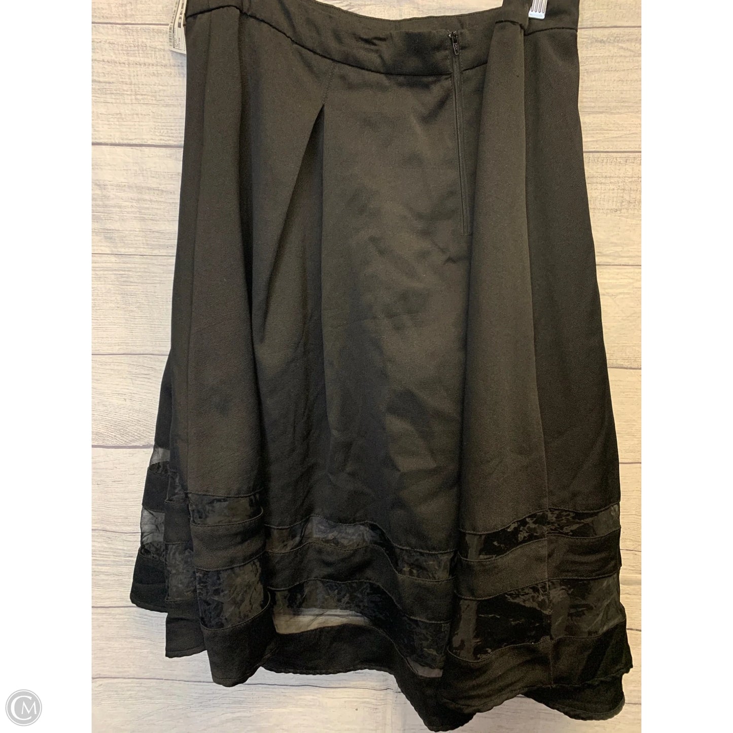 Skirt Midi By Torrid In Black, Size: 18