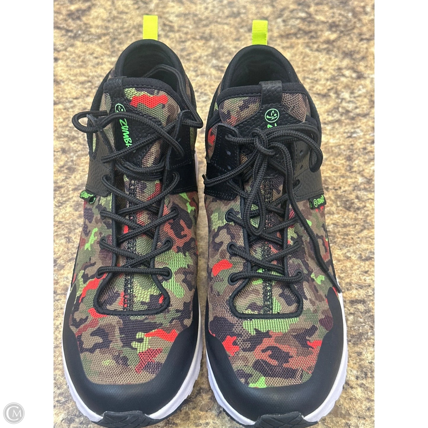 Shoes Athletic By Zumba In Black & Green, Size: 8.5