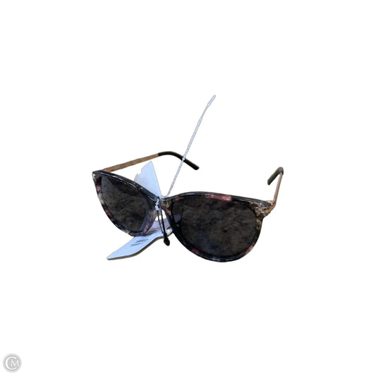 Sunglasses By Clothes Mentor, Size: Small