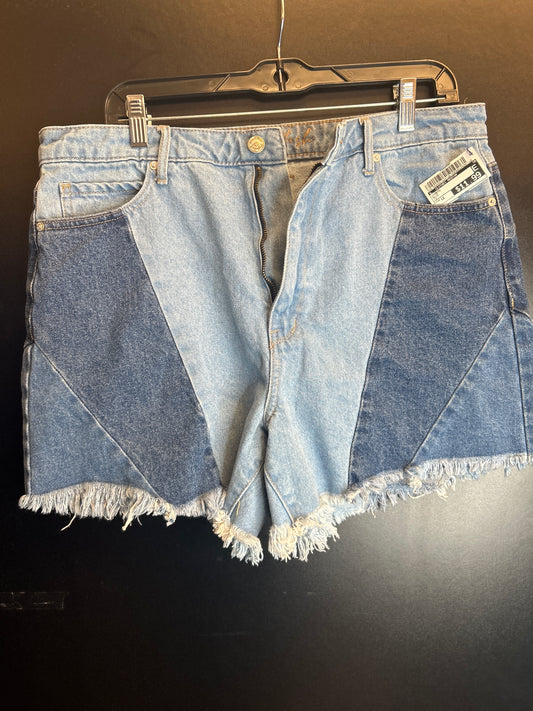 Shorts By Clothes Mentor  Size: 12