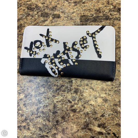 Wallet By Betsey Johnson, Size: Large