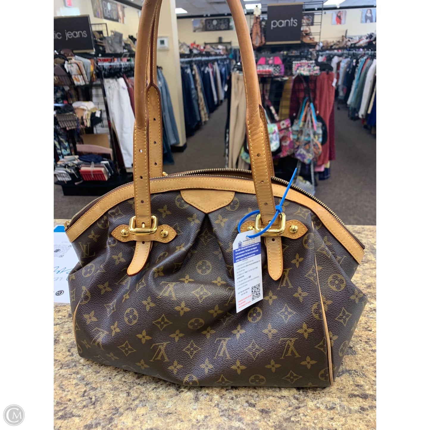 Handbag Luxury Designer By Louis Vuitton, Size: Medium
