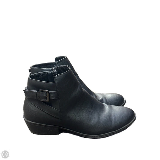 Boots Ankle Flats By Cmf In Black, Size: 11