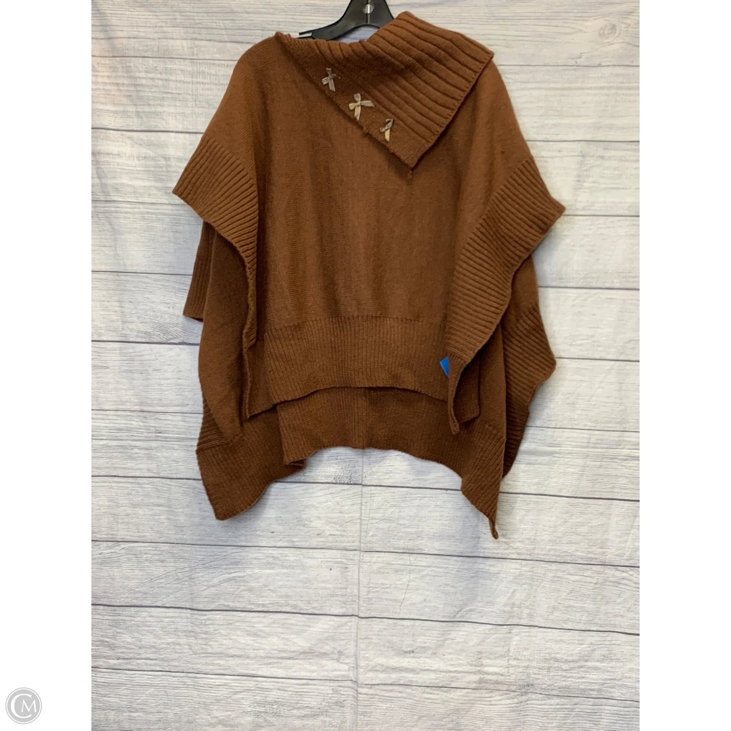 Poncho By Cmf In Brown, Size: Osfm