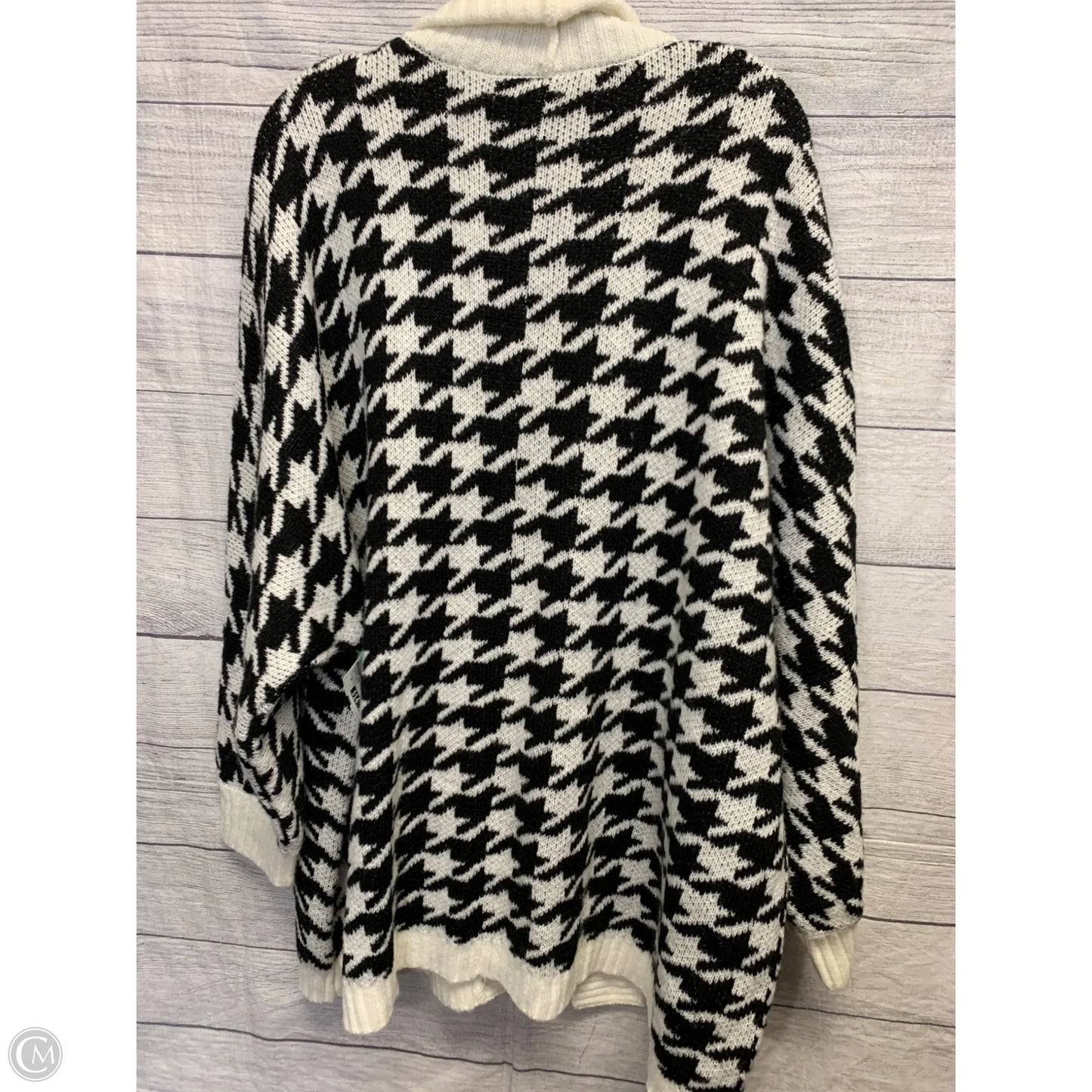 Sweater Cardigan By Torrid In Black & White, Size: 3x