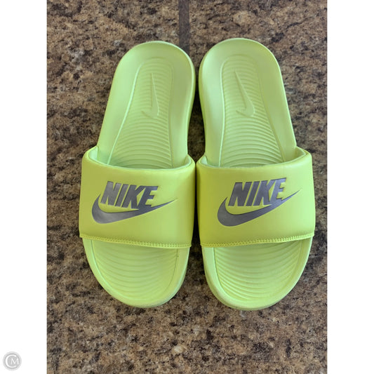 Sandals Flats By Nike In Green, Size: 8