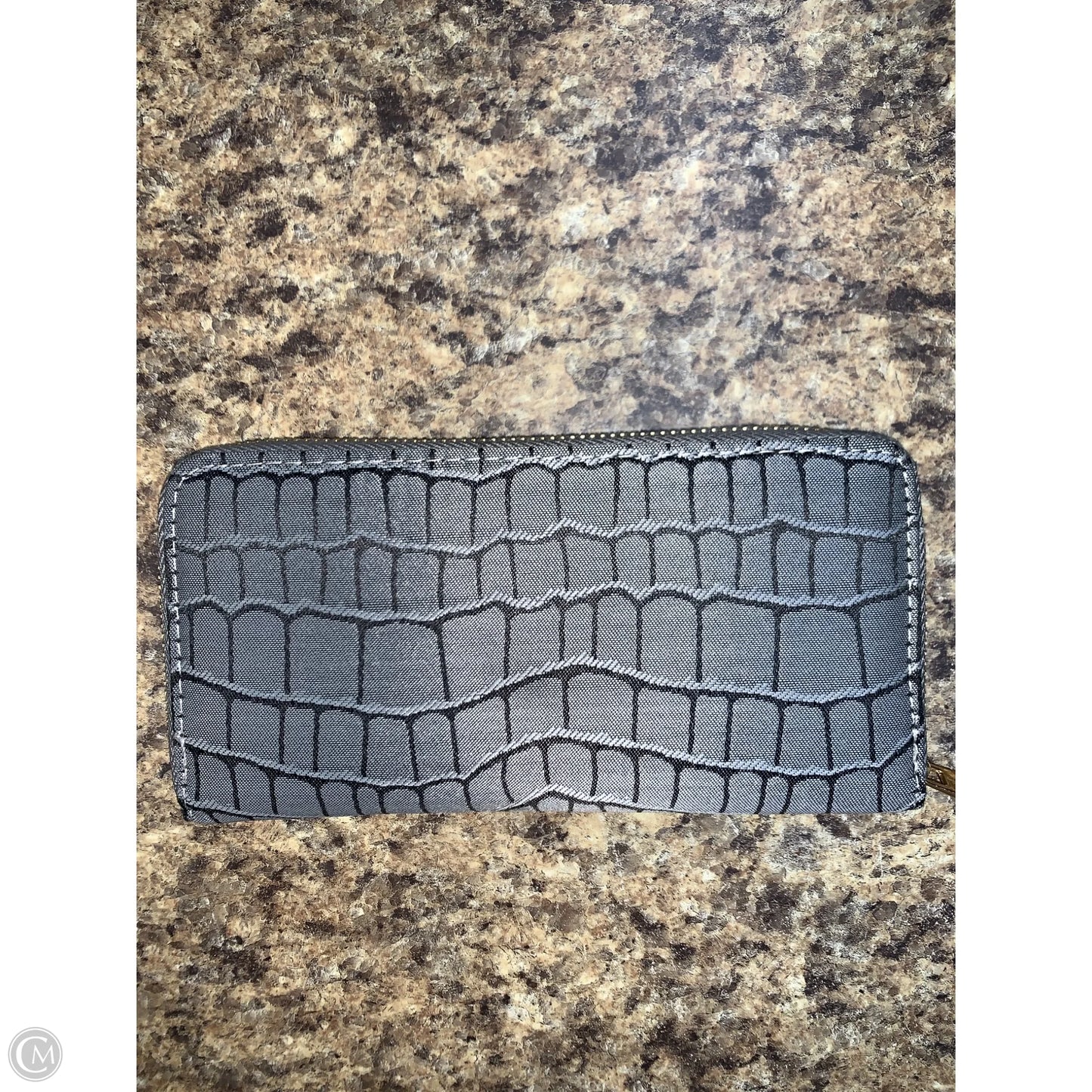 Wallet By Clothes Mentor, Size: Medium