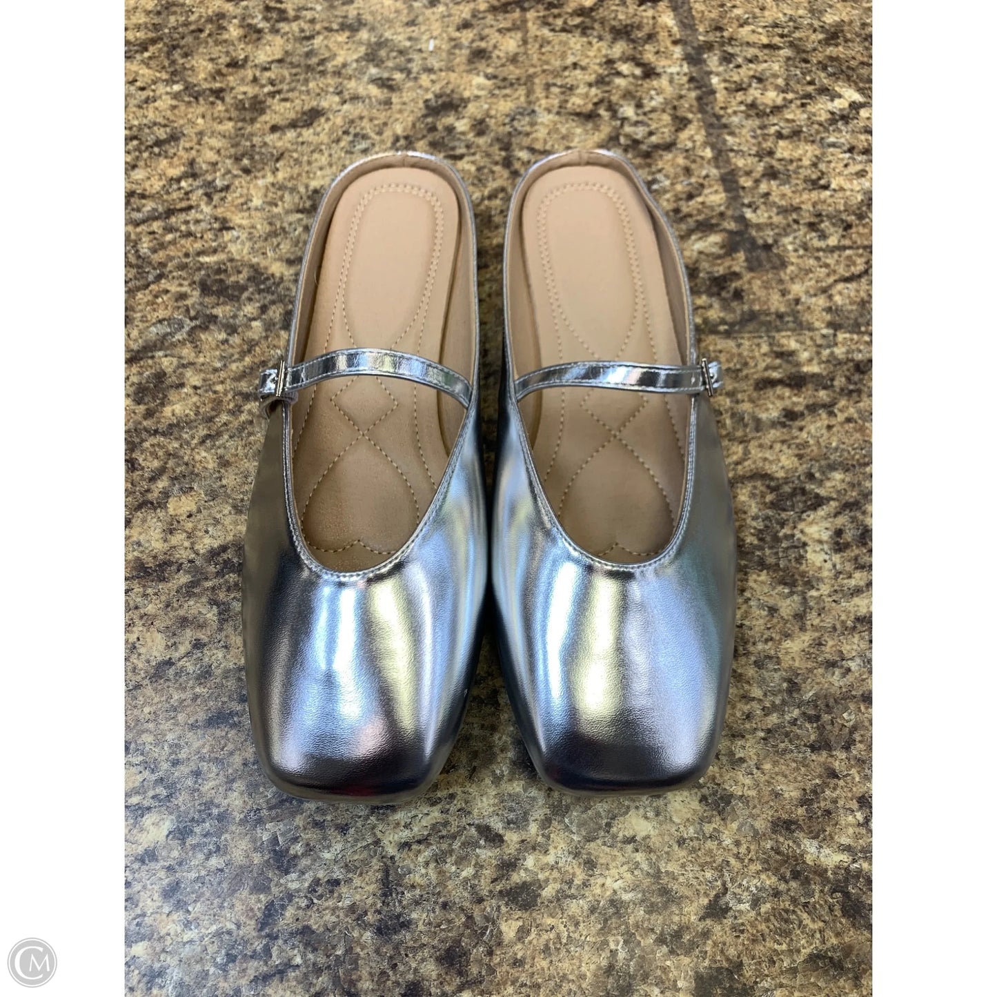 Shoes Flats By Cmf In Silver, Size: 11