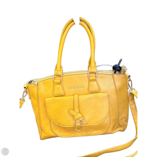 Crossbody By Cmf, Size: Medium