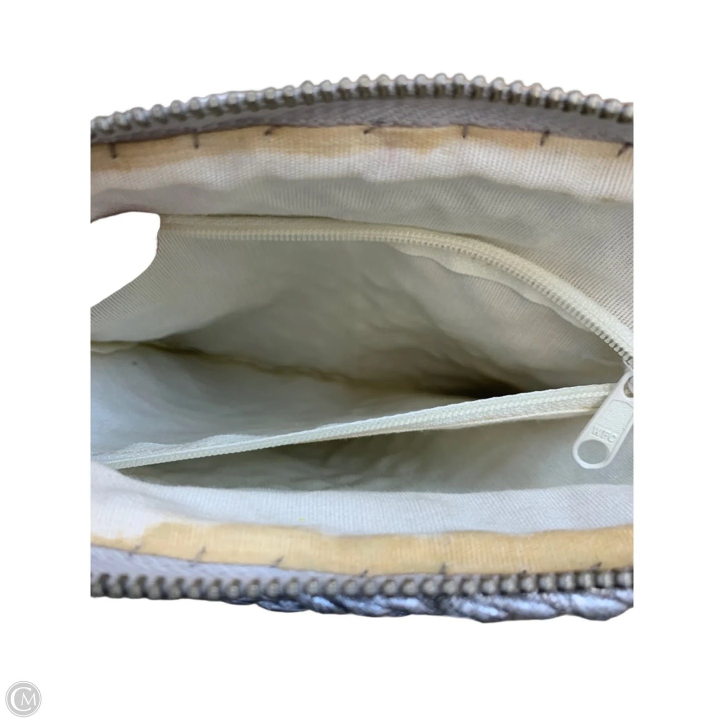 Clutch By Cmf, Size: Large