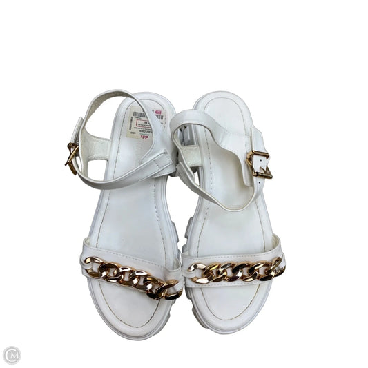 Sandals Flats By Wild Diva In White, Size: 10