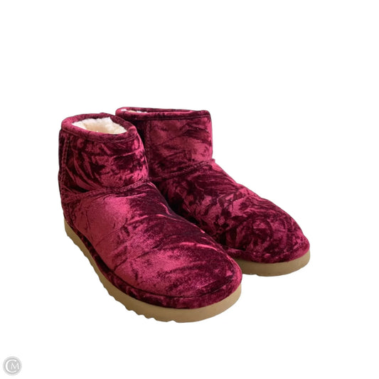Boots Designer By Ugg In Maroon, Size: 9