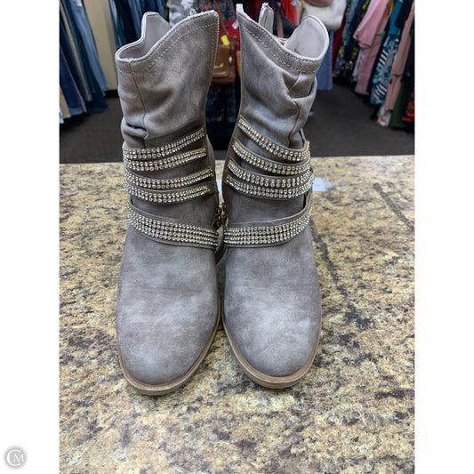 Boots Ankle Heels By Daisy Fuentes In Taupe, Size: 8.5