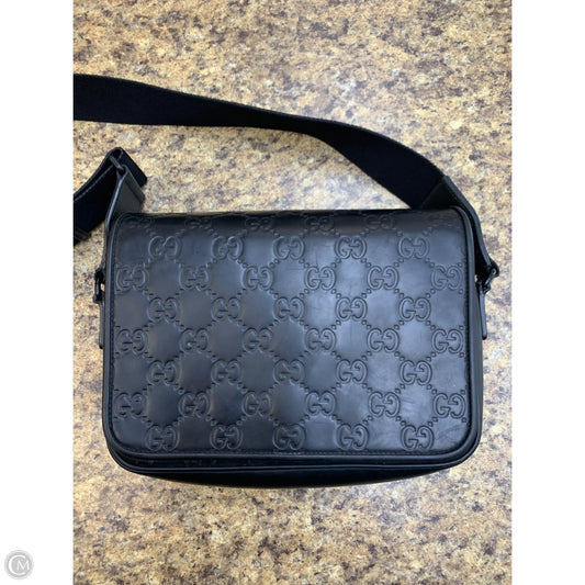 Crossbody Luxury Designer By Gucci, Size: Medium