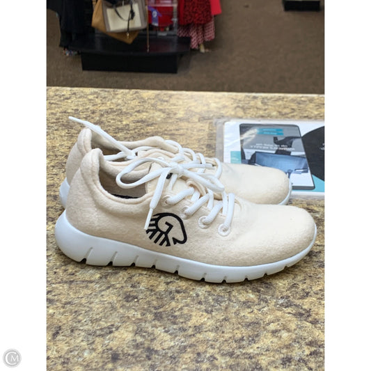 Shoes Athletic By Cmf In Cream, Size: 7