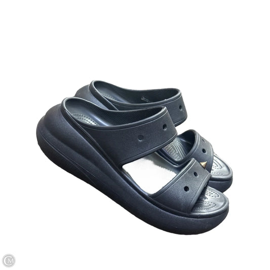 Sandals Heels Platform By Crocs In Black, Size: 11
