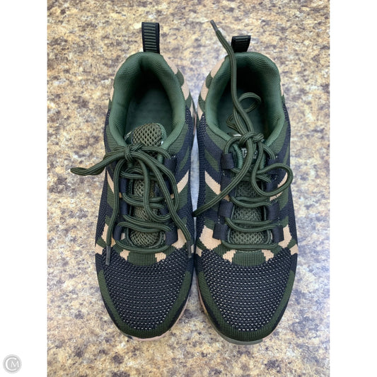 Shoes Athletic By Cmf In Camouflage Print, Size: 7