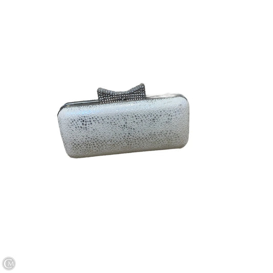 Clutch By Cmf, Size: Small