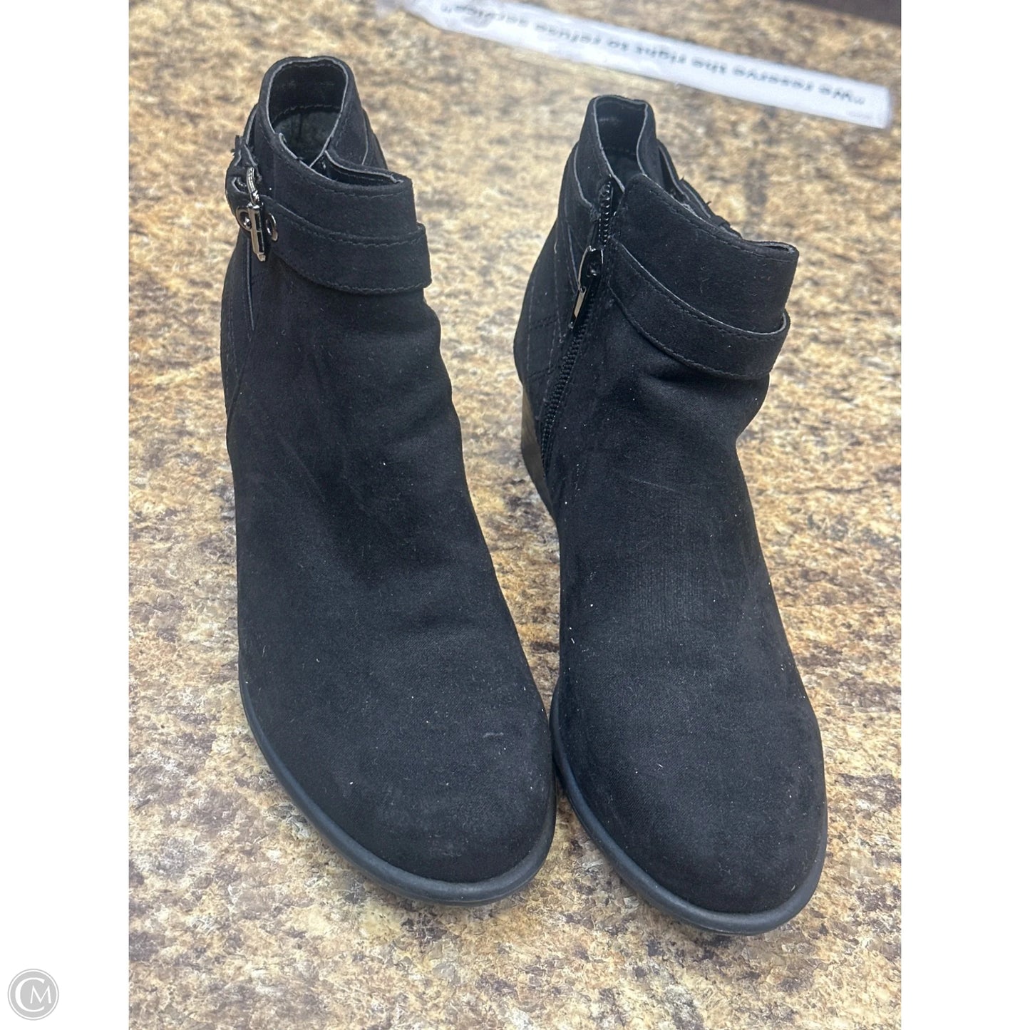 Boots Ankle Flats By Unisa In Black, Size: 6.5