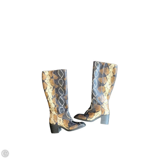 Boots Knee Flats By Crown Vintage In Snakeskin Print, Size: 8.5