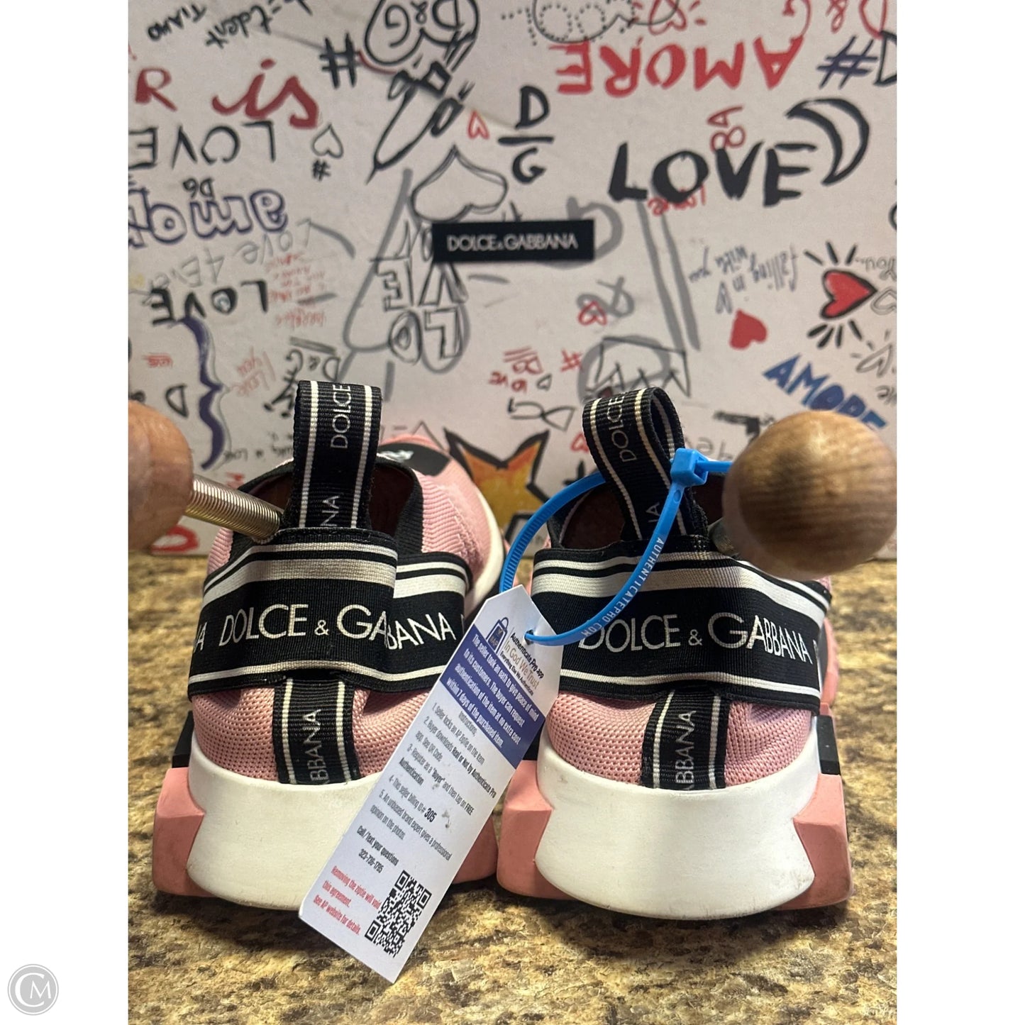 Shoes Luxury Designer By Dolce And Gabbana In Black & Pink, Size: 6.5