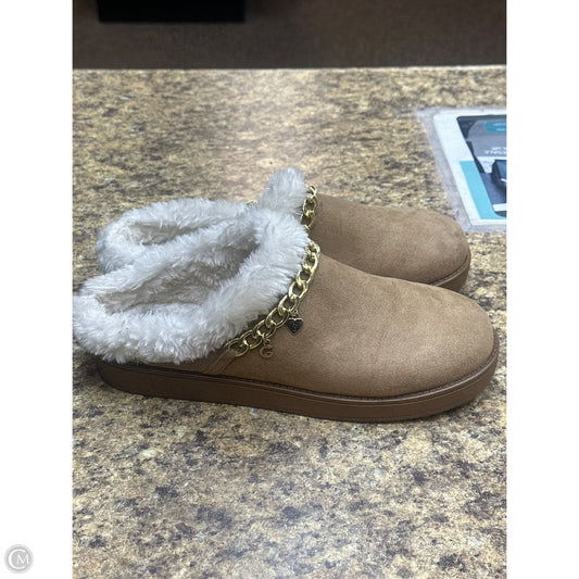 Shoes Flats By Cmf In Brown & White, Size: 8.5
