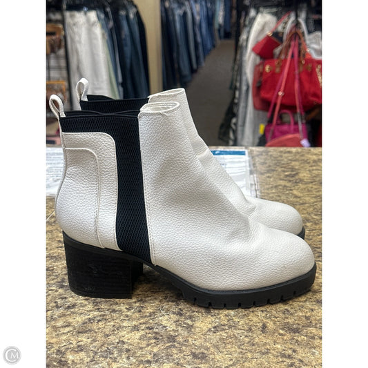 Boots Ankle Flats By Mia In Black & White, Size: 10