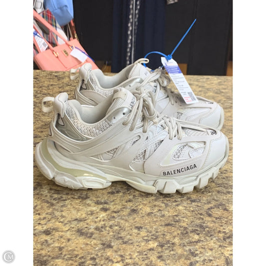 Shoes Luxury Designer By Balenciaga In White, Size: 6