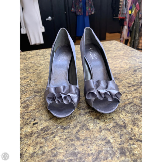 Shoes Heels Kitten By Cmf In Grey, Size: 8