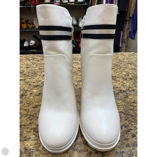 Boots Ankle Heels By Shoedazzle In White, Size: 10