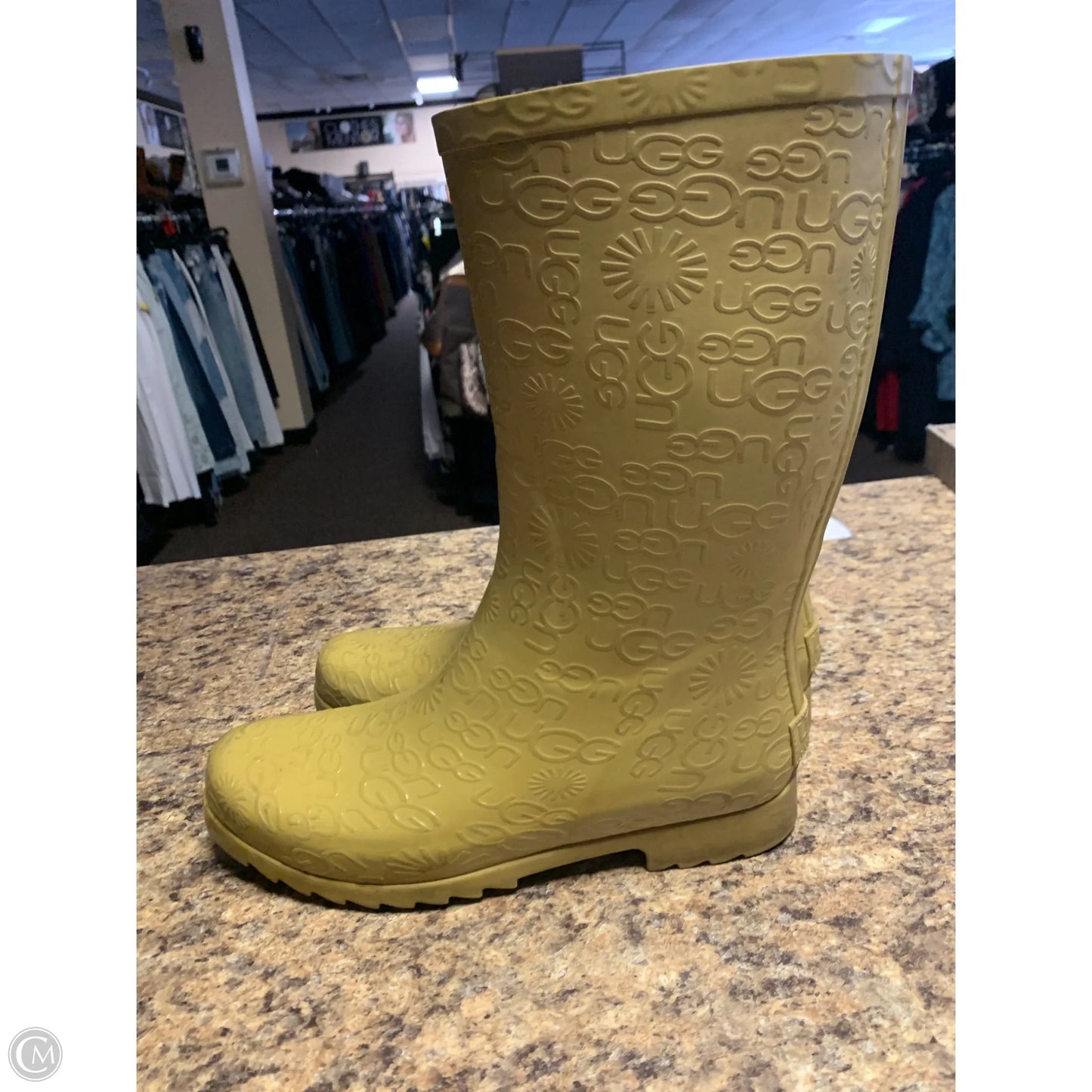 Boots Designer By Ugg In Green, Size: 9