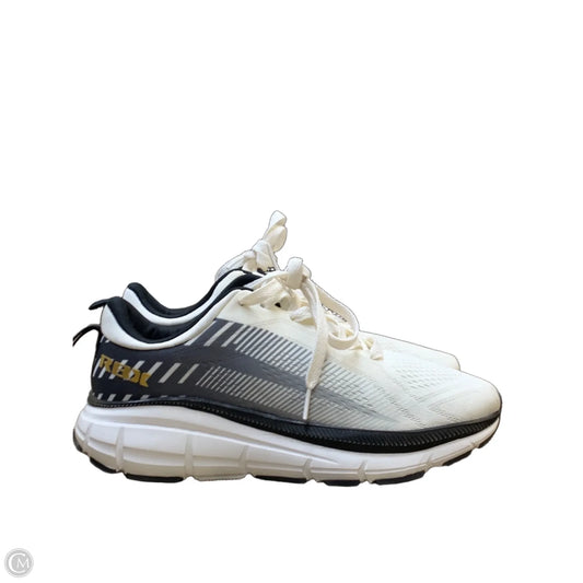 Shoes Athletic By Cmf In Black & White, Size: 7.5