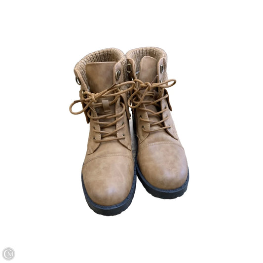 Boots Ankle Flats By Cmf In Brown, Size: 8