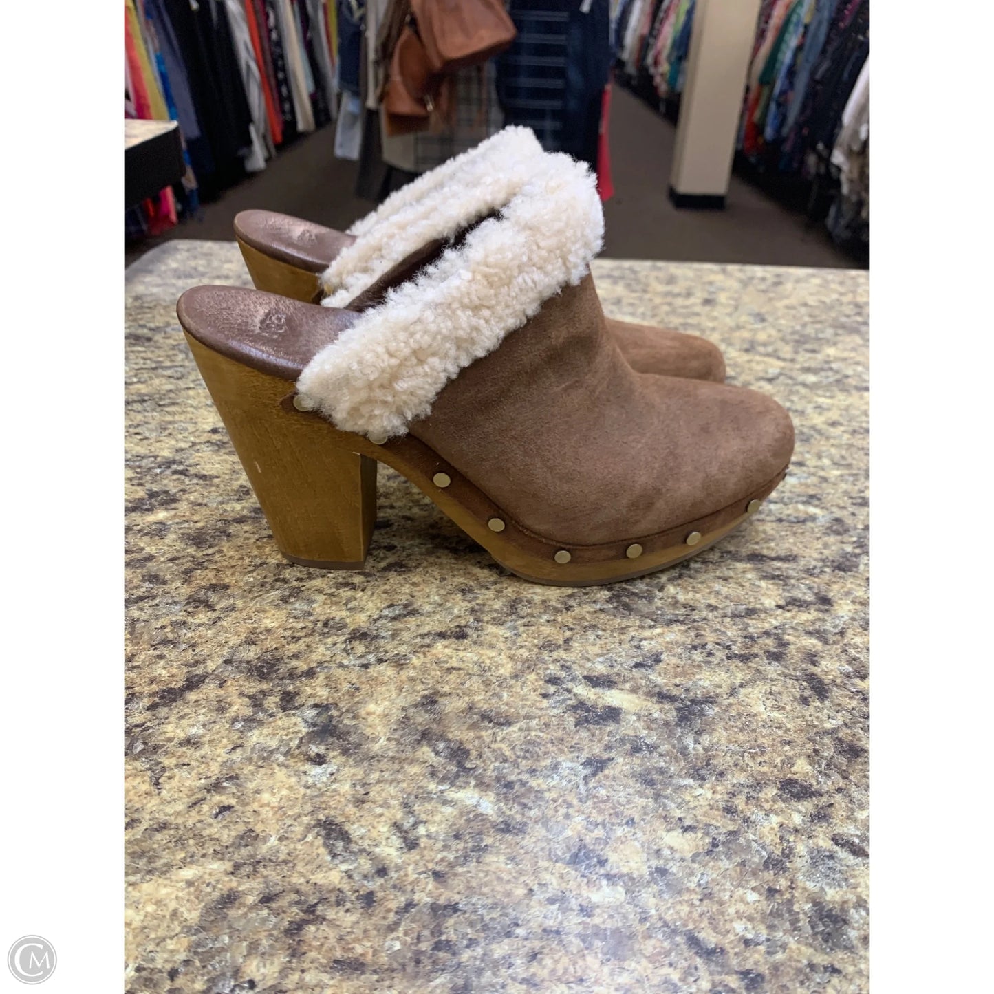 Shoes Designer By Ugg In Brown, Size: 11