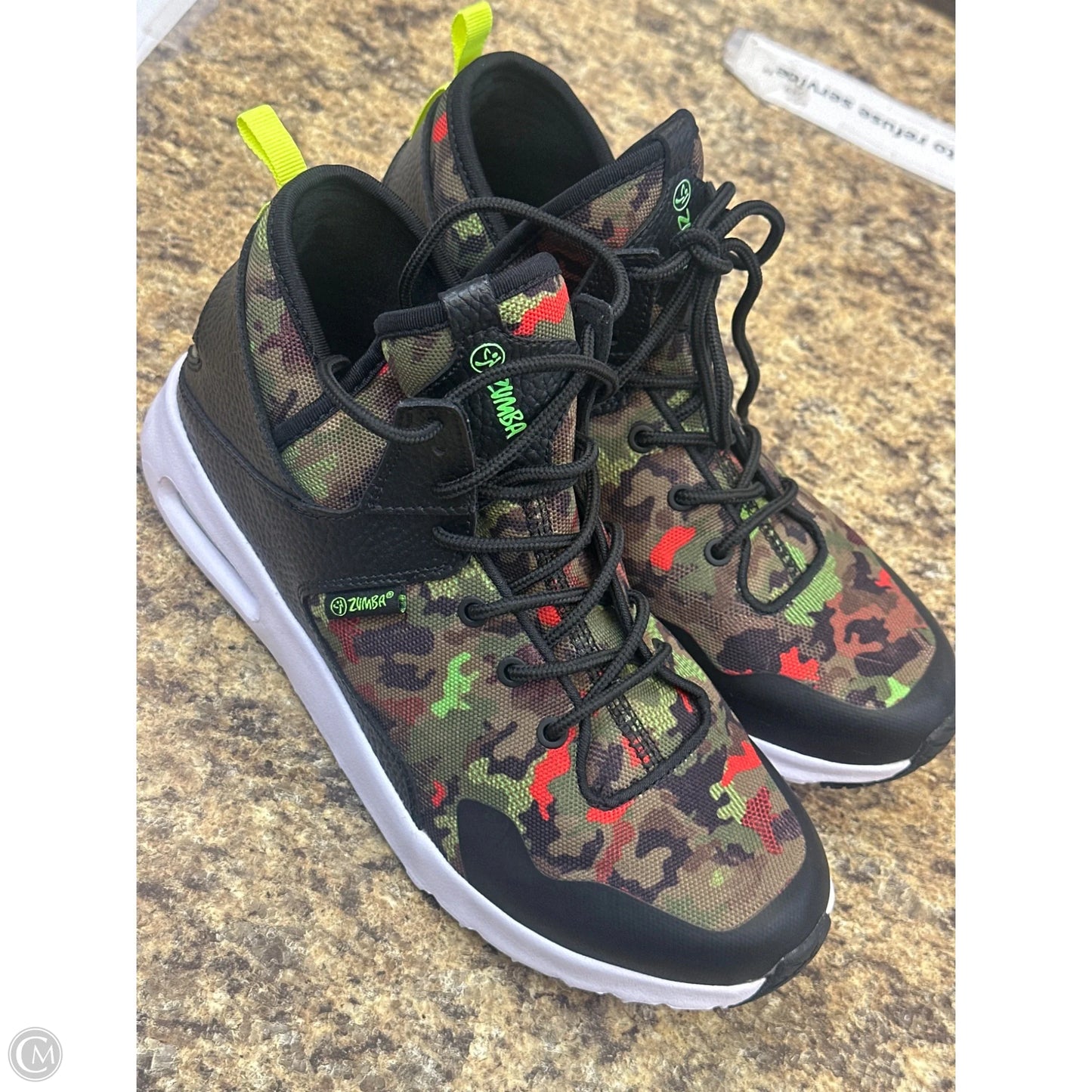 Shoes Athletic By Zumba In Black & Green, Size: 8.5