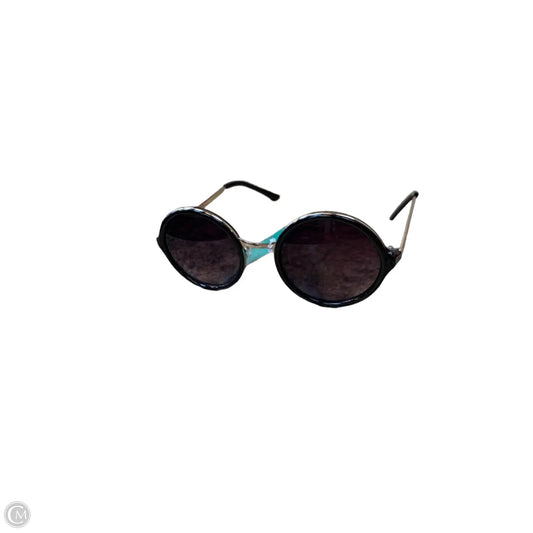 Sunglasses By Cmf, Size: Medium